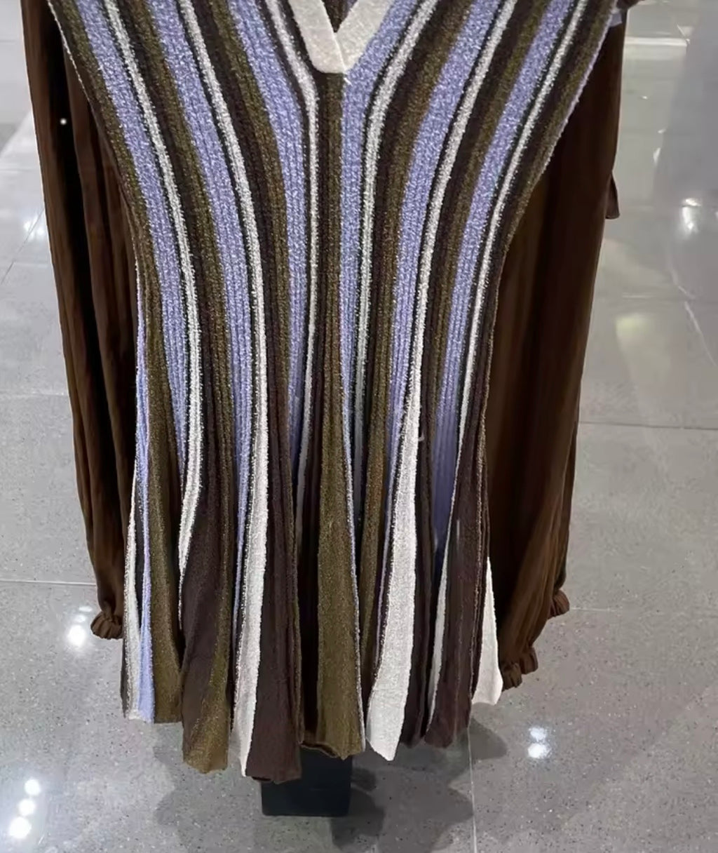 Vestido Tango de Manga Corta con Rayas y Corte Ajustado