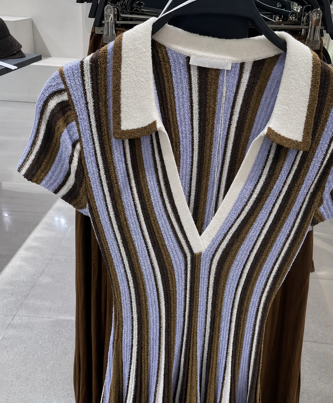 Vestido Tango de Manga Corta con Rayas y Corte Ajustado