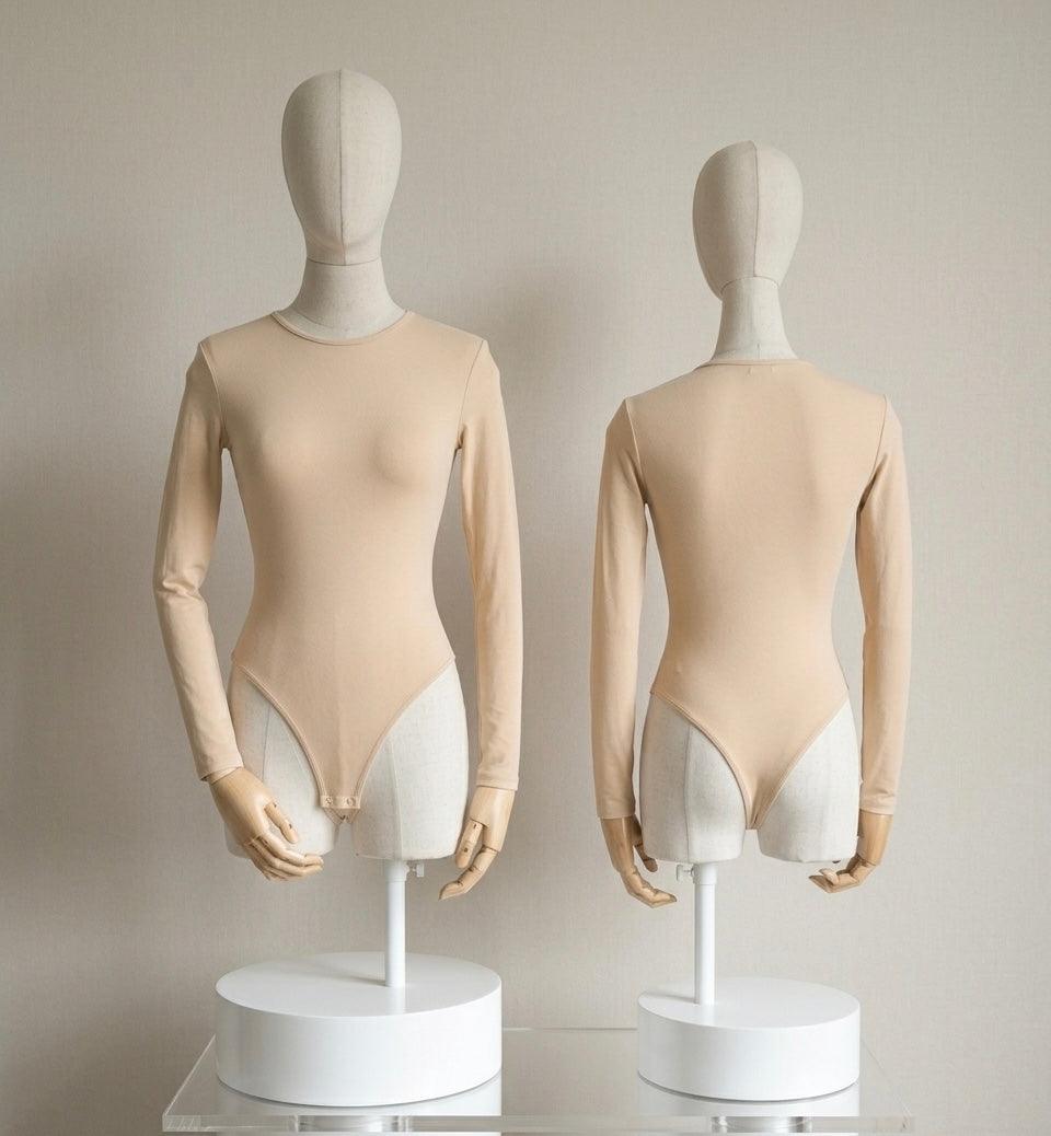 Body beige claro liso de manga larga con cuello redondo para mujer