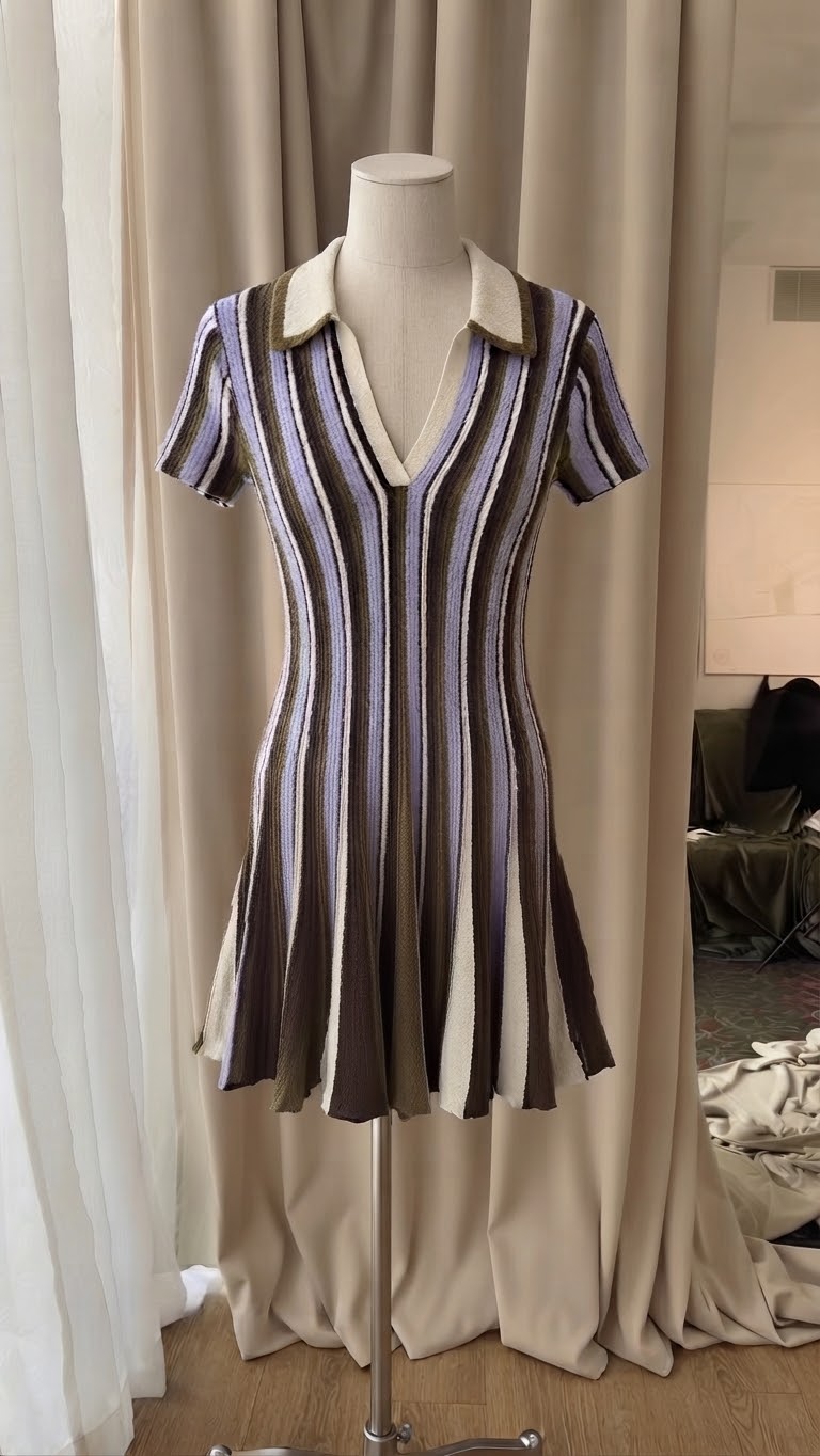 Vestido Tango de Manga Corta con Rayas y Corte Ajustado